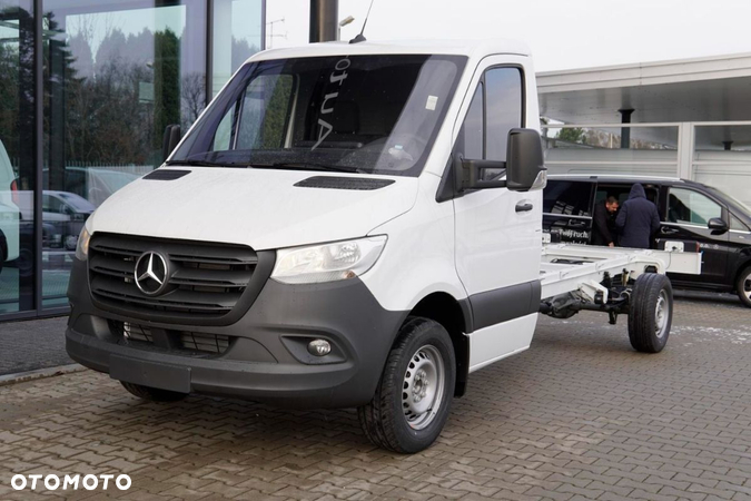 Mercedes-Benz Sprinter - 3