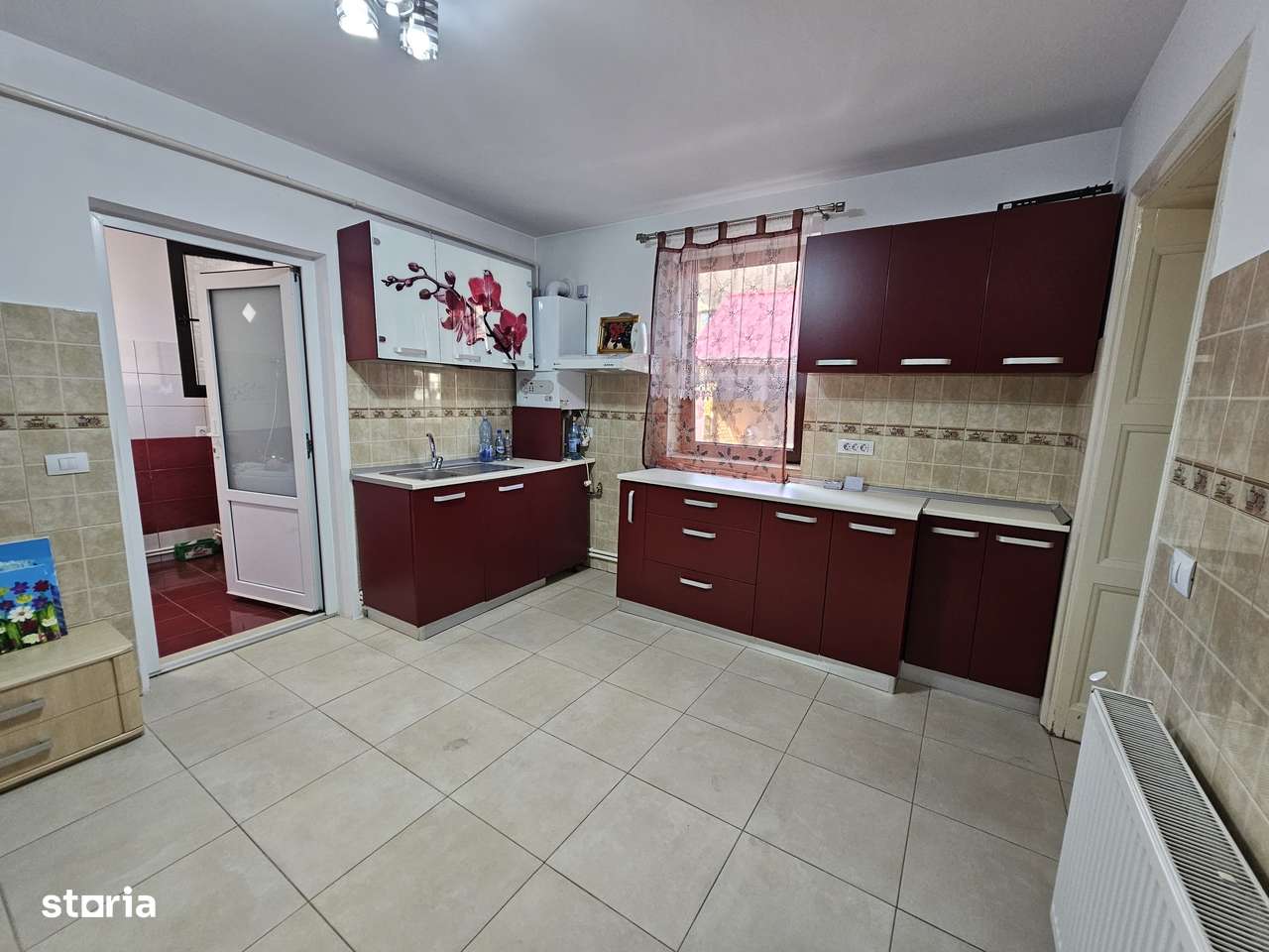 Casă în Roman , zona Liceului nr. 2 ( Vasile Sav) - Imagine principală: 5/14