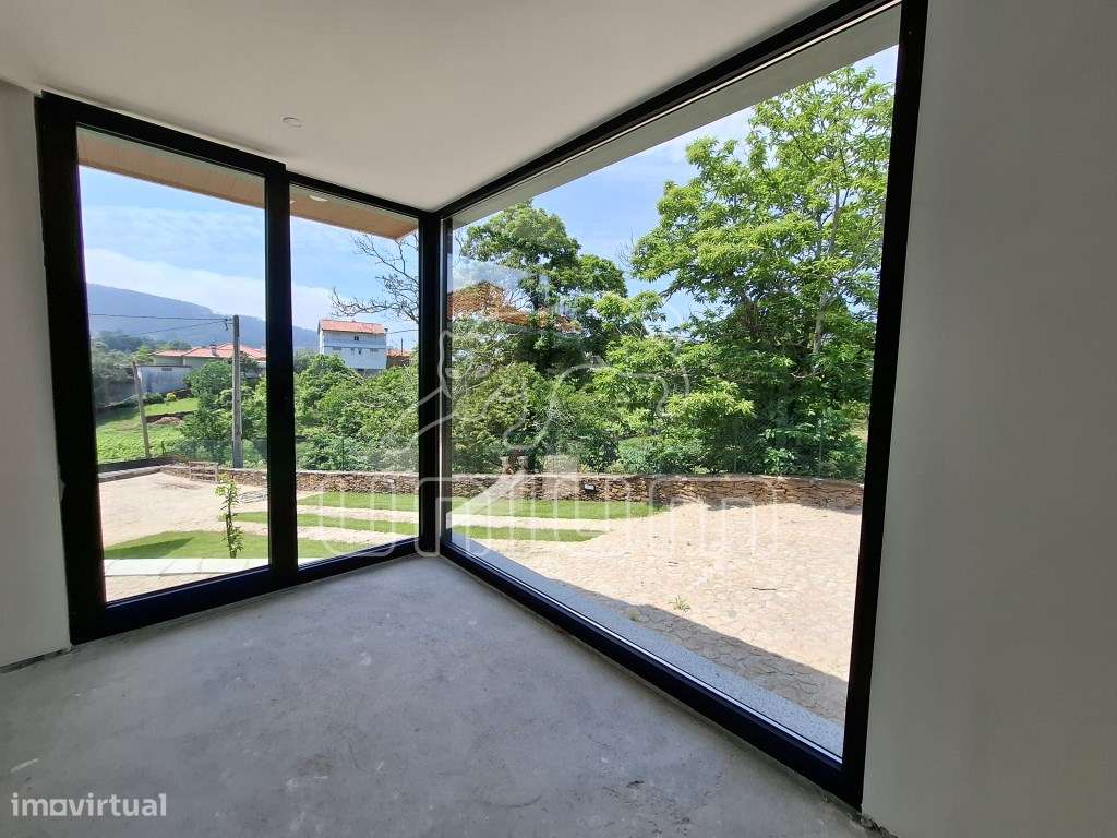 Fabulosa Moradia T4 com piscina-7