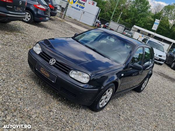 Volkswagen Golf - 19