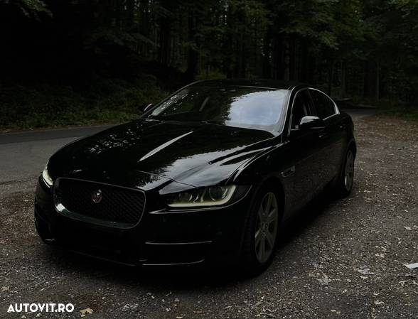 Jaguar XE 2.0 Portfolio - 1