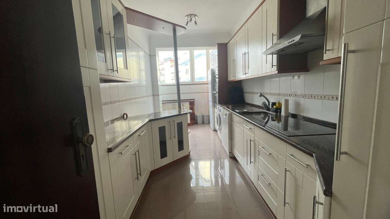 Arrendamento - Apartamento T3 em Linda-a-Velha - Grande imagem: 4/12