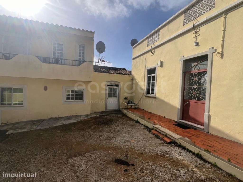 Moradia típica algarvia com terreno em Vale Judeu - Grande imagem: 2/11