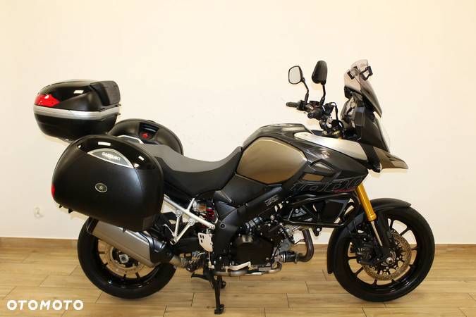 Suzuki V-STROM - 2