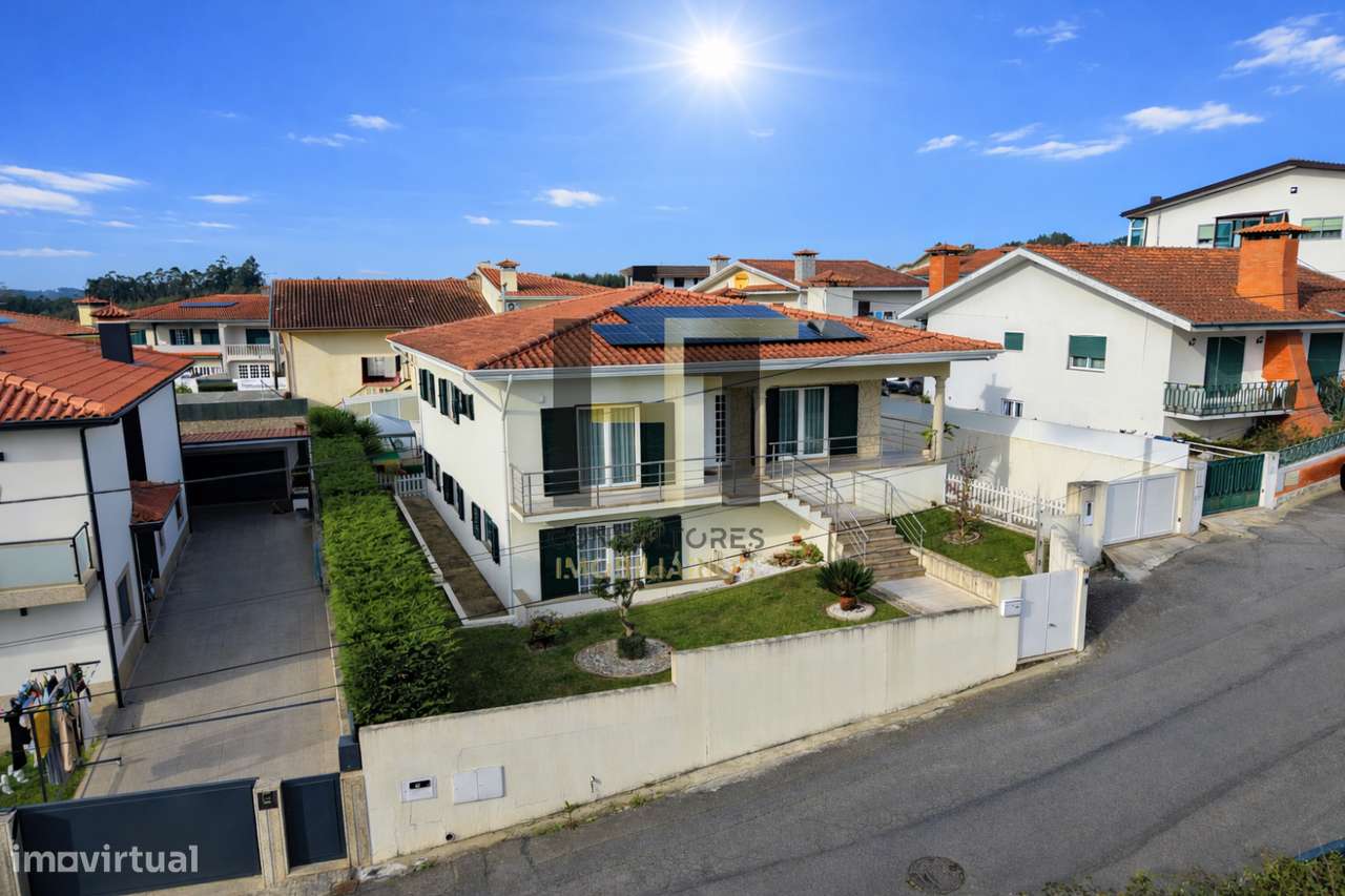 Moradia T3 | 4 Frentes | Suíte | Jardim-34