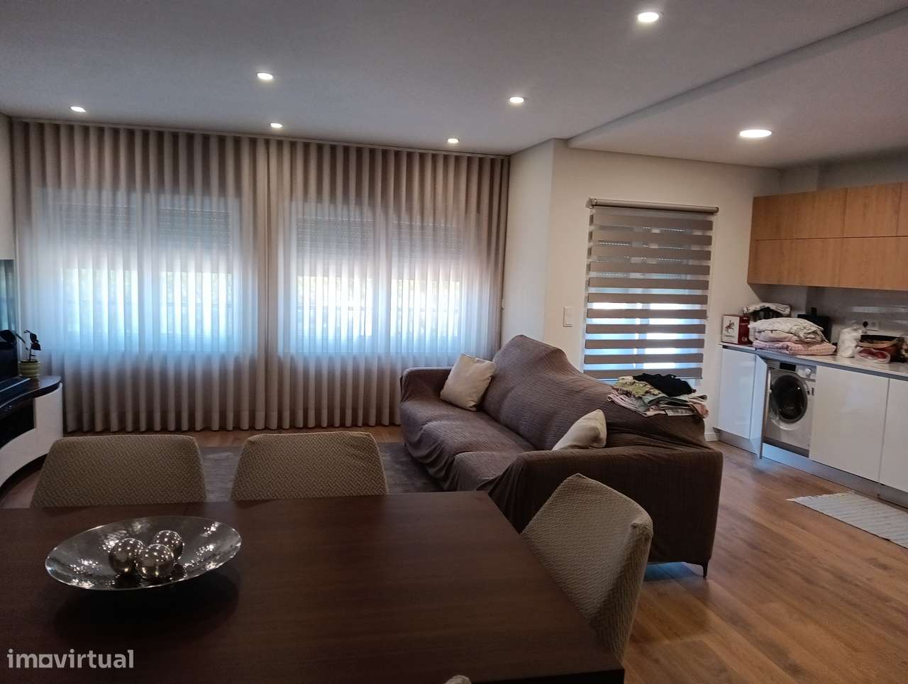 Apartamento T2 Novo com Varanda e Garagem-6