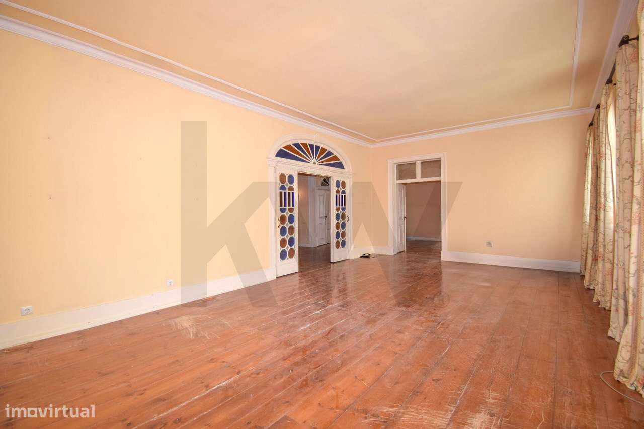 Apartamento Único T4+2 com 203 m2- Elevado Potencial na Travessa da Qu - Grande imagem: 4/31