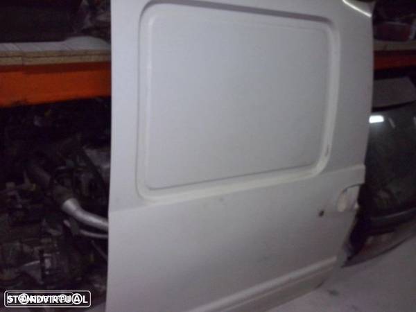 porta lateral Nissan Vanette Cargo 2300 diesel - 1