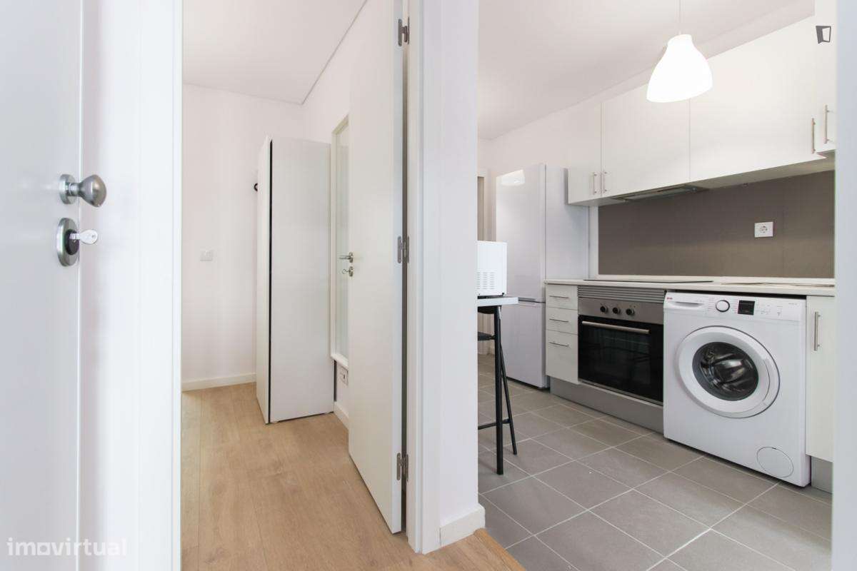 Quarto - localizado em Alameda Lisbon - Grande imagem: 3/9