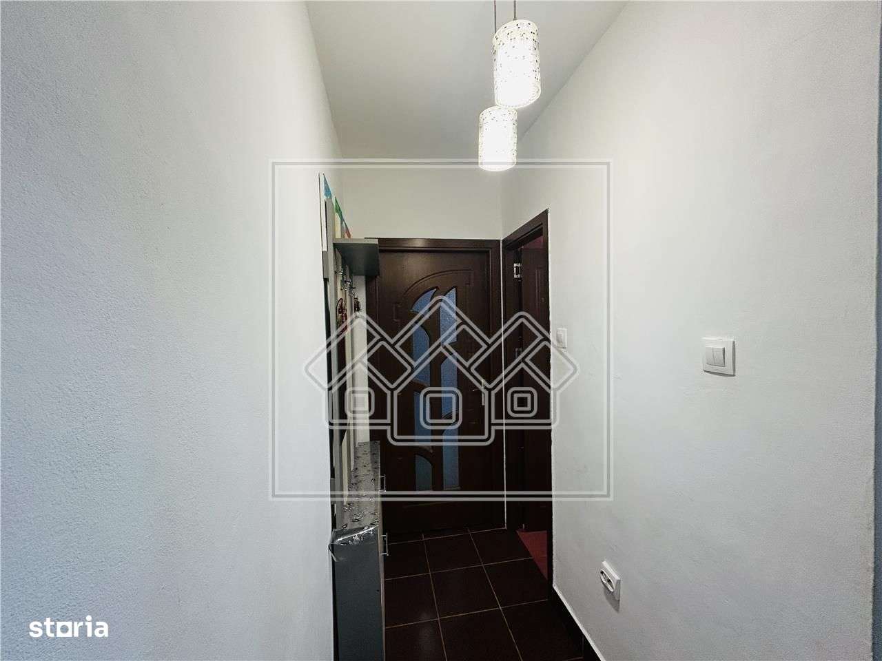 Ap renovat, 2 camere, la cheie, pret negociabil, zona Cedonia-10