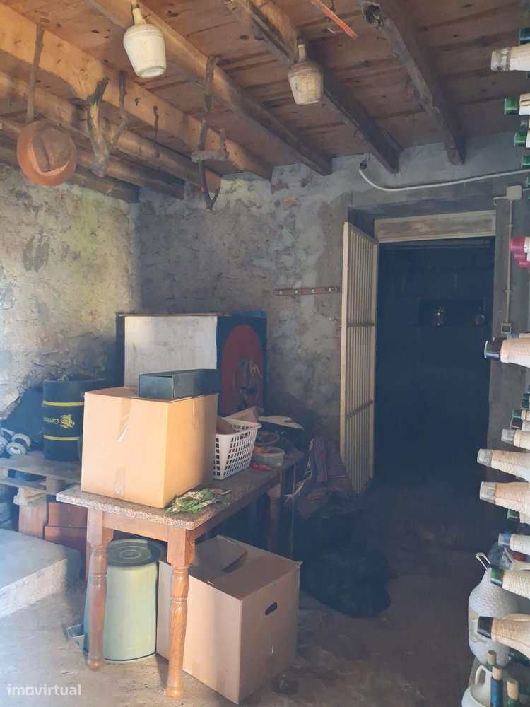2 Moradias para Remodelação em Cernache-8