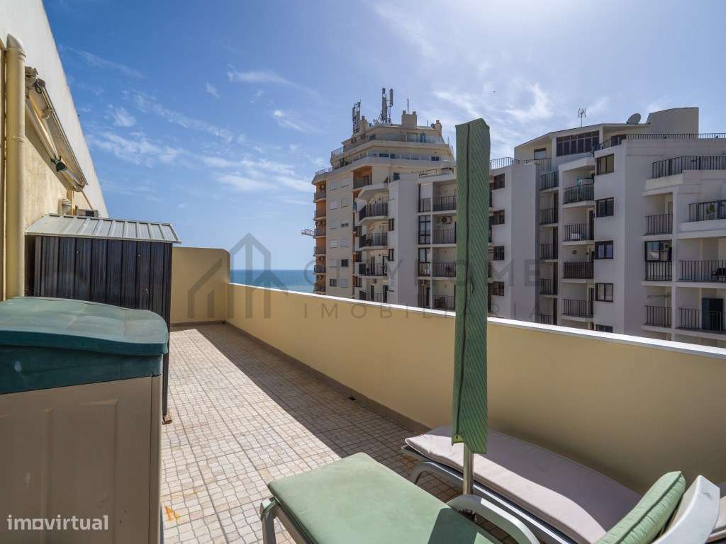 Apartamento T3 Duplex Renovado com Vista Mar-29