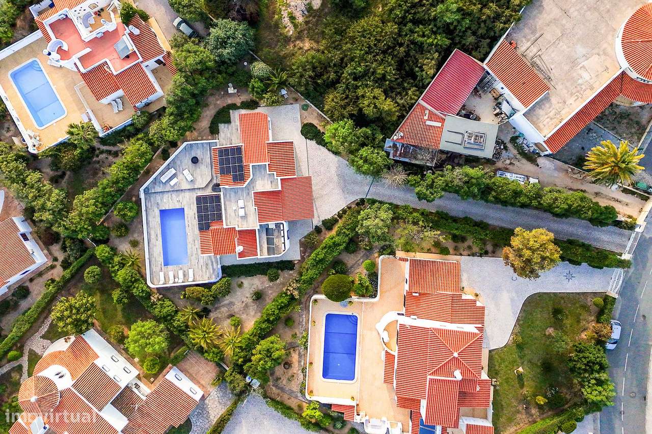 Deslumbrante moradia com piscina, terraço e vista mar-48