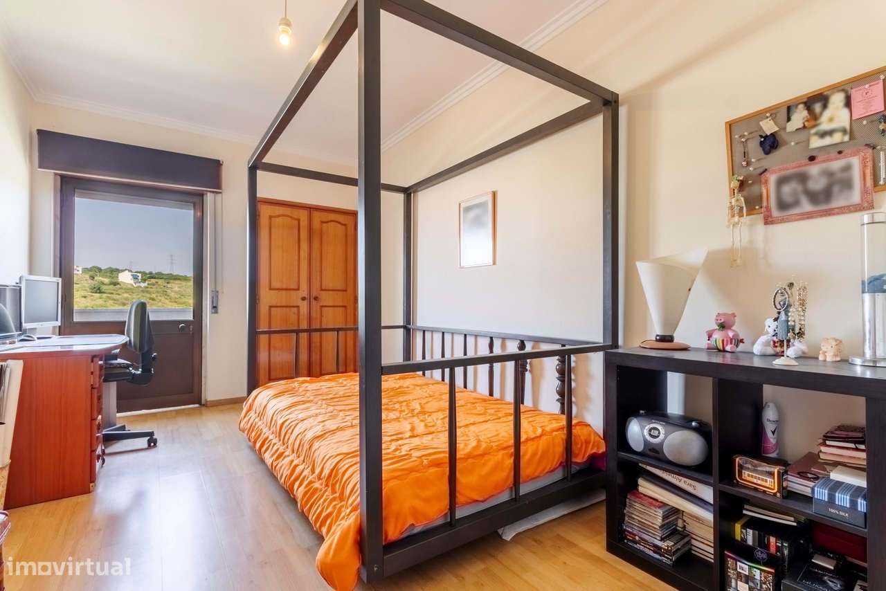 Apartamento T2 c/ Varanda no Casal do Cotão, Sintra-16