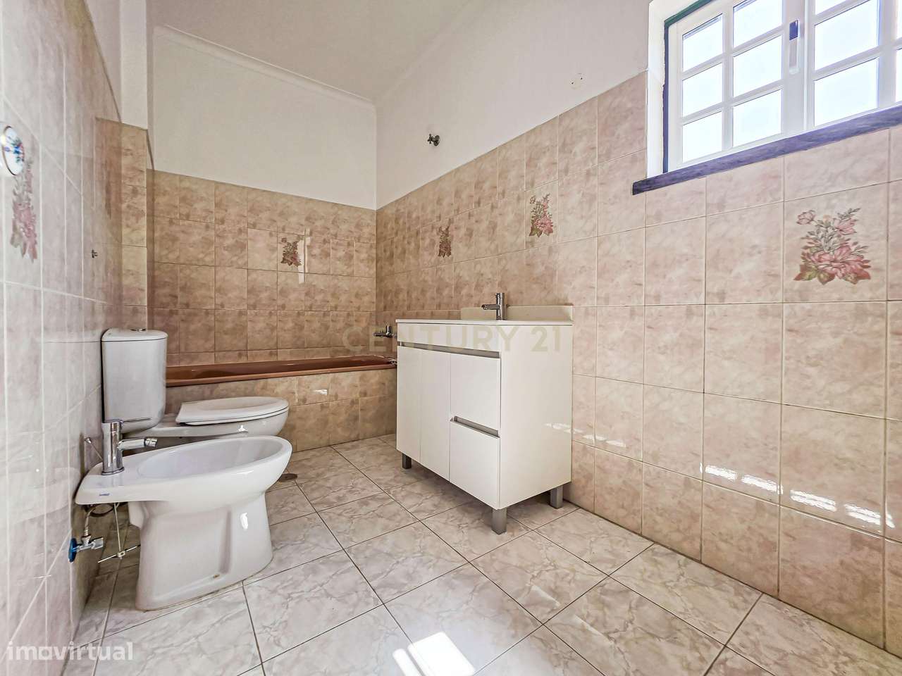 Moradia T3 + Loja em Fernão Ferro, Seixal - Oportunidade Única!-35