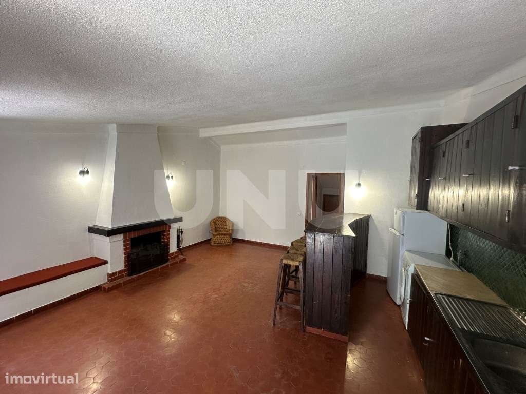 Apartamento T4 com Terraço e Logradouro - Zona Histórica-10