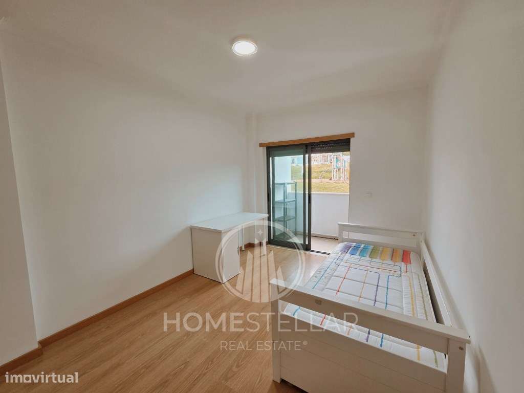 Apartamento T2 Atalaia com Arrecadação e Parqueamento-22