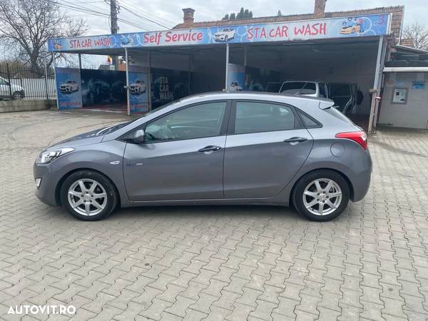 Hyundai I30 blue 1.6 CRDi Style - 3