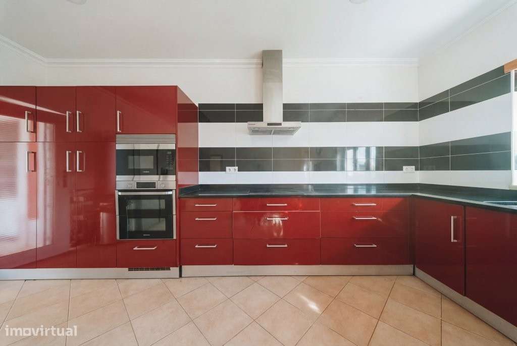 Moradia T7 isolada, com 5 suítes e vistas deslumbrantes-11