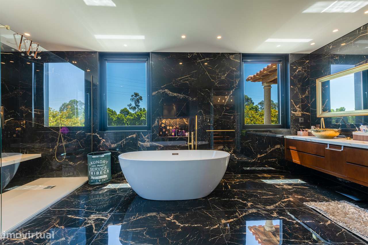 Magnífica Quinta. Moradia T10. Piscina e jardim. Vila Nova Famalicão-30