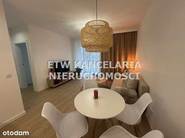 Wygodne 2 pokoje, balkon, garaż, komórka-2