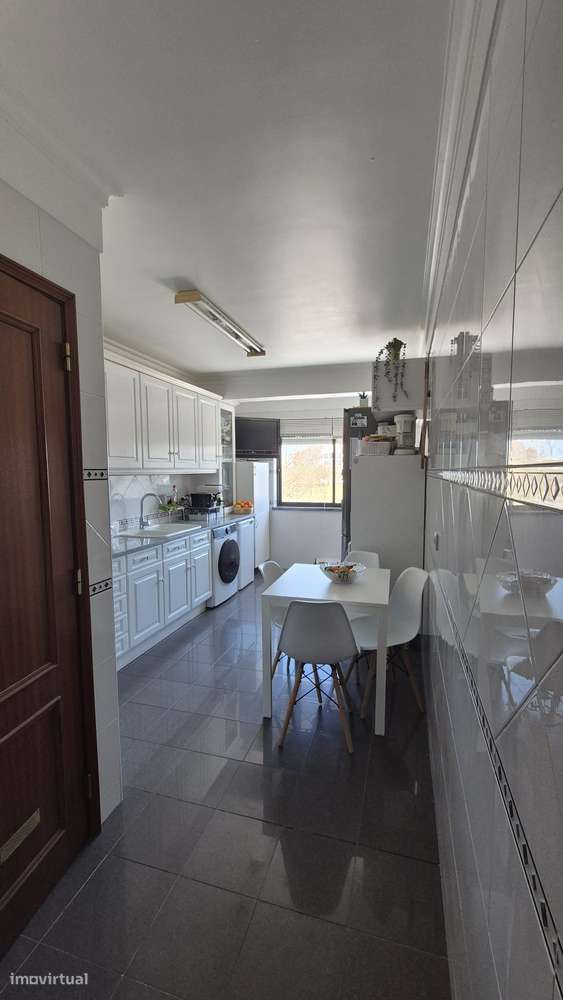 T3 com varanda e cozinha separada em Montijo-7