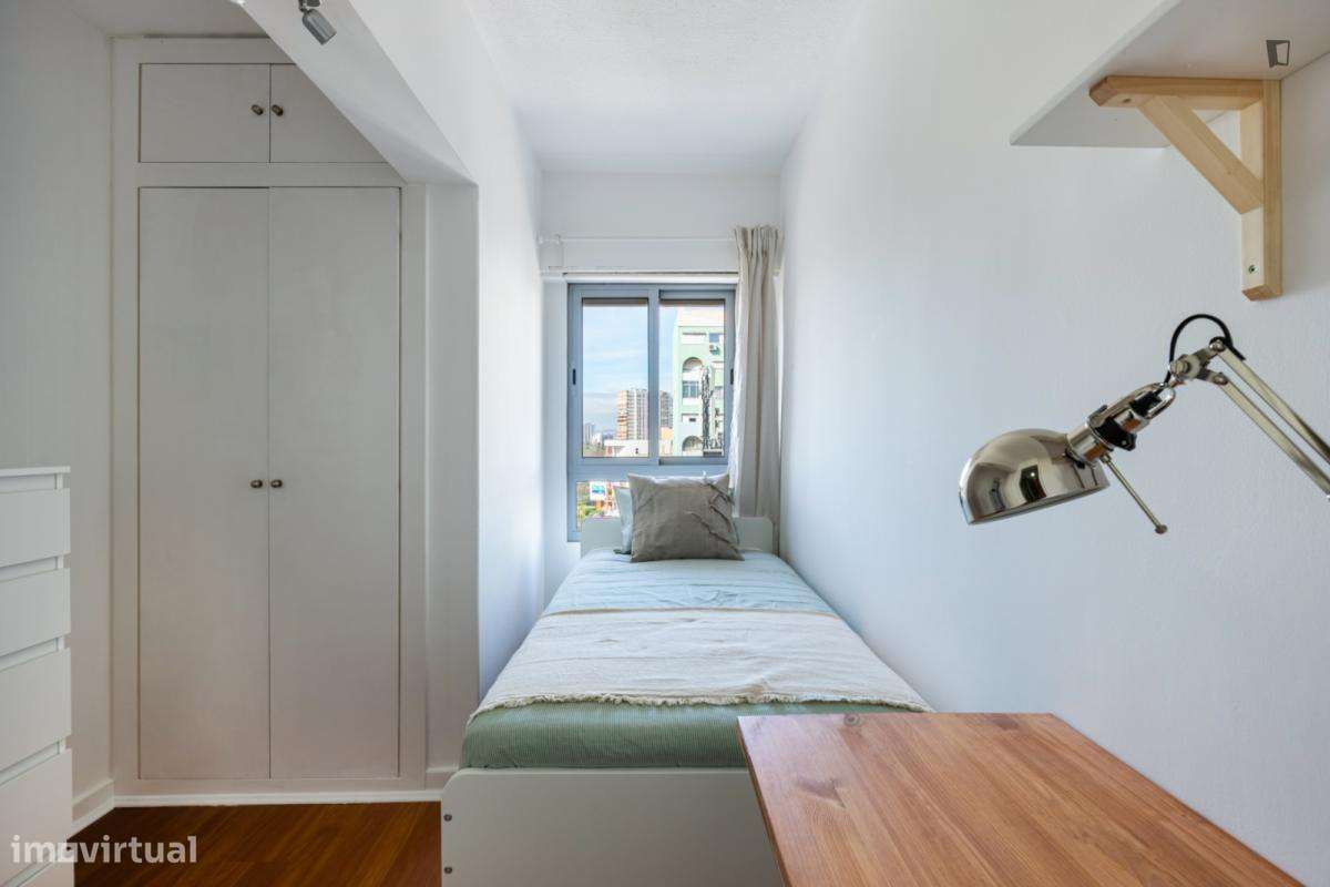 Quarto - localizado em Olaias Lisbon - Grande imagem: 2/14