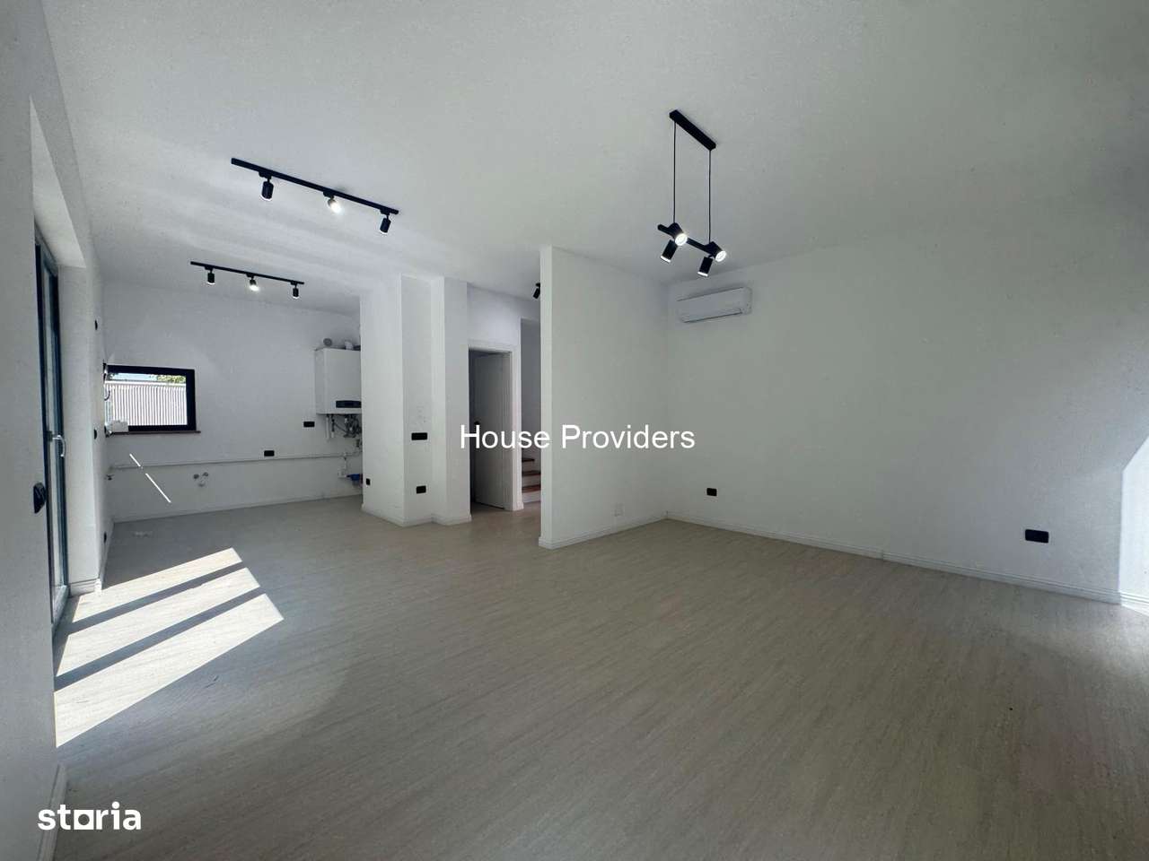 Vila/Casa 4 Dormitoare |COMISION 0|Metrou Straulesti - Imagine principală: 5/15