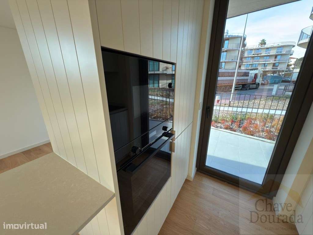 NOVO T2 com aparcamento - com vistas sobre o rio Mondego - Grande imagem: 4/20