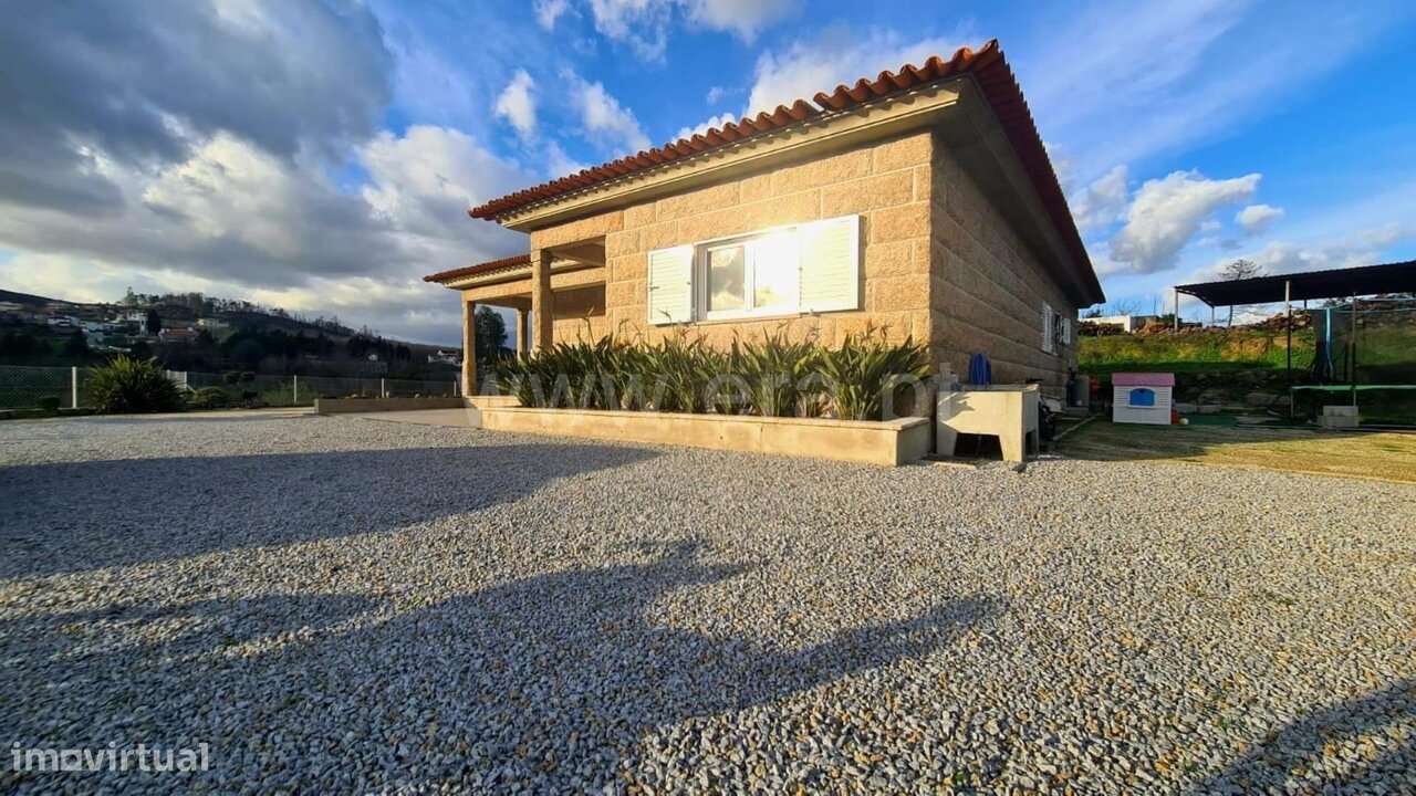 Moradia T3 / Marco de Canaveses, Vila Boa de Quires e Maureles-9