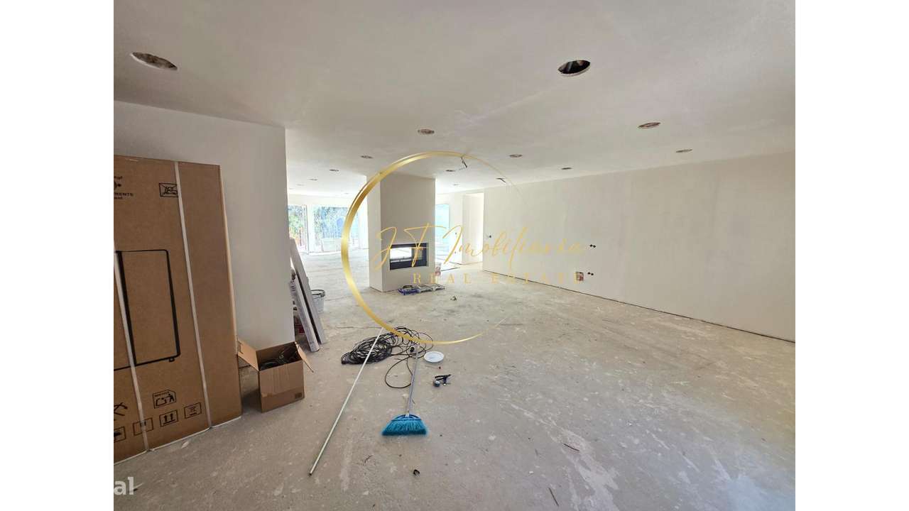 Moradia T4 com Piscina - Oliveirinha - Grande imagem: 3/32