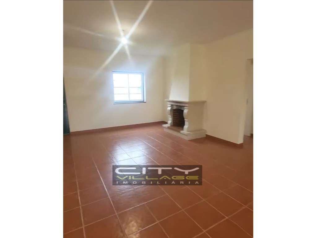 Moradia isolada T3 com piscina-10