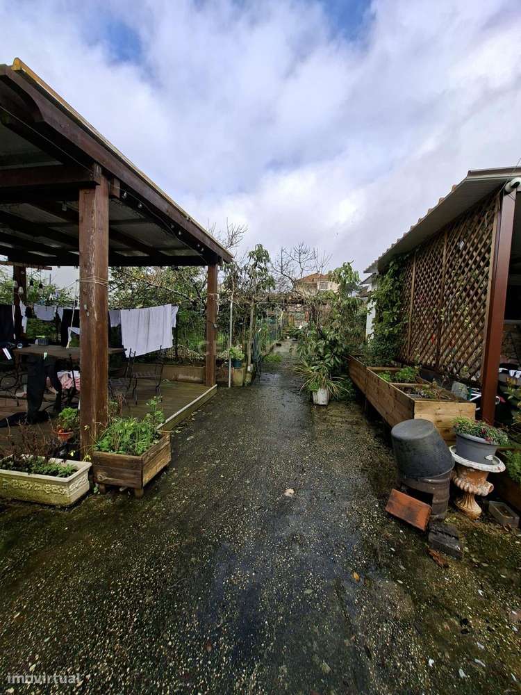 Moradia T4 C/ 1200m2 - Para Remodelação-9