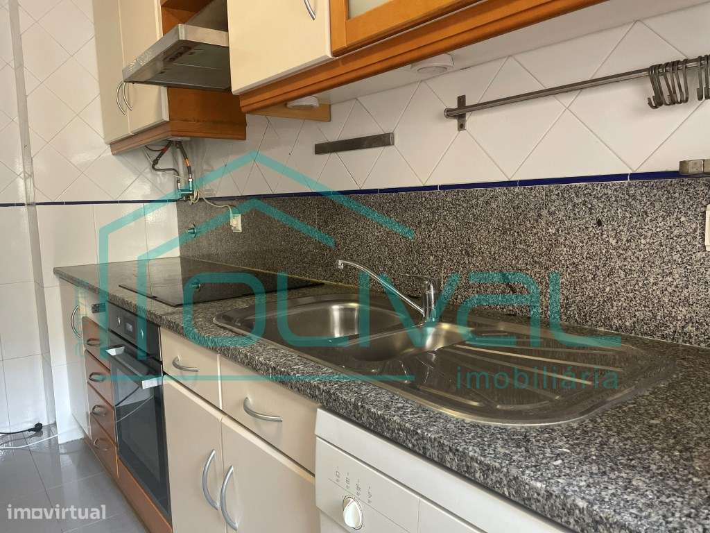 Apartamento T3 com parqueamento e arrecadação na 2ª Fase da Qta. Pi...-7