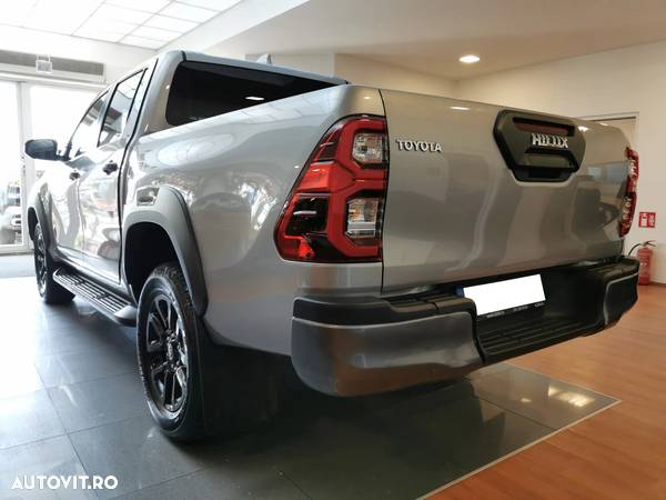 Toyota Hilux 2.8D 204CP 4x4 Double Cab AT Invincible - 5