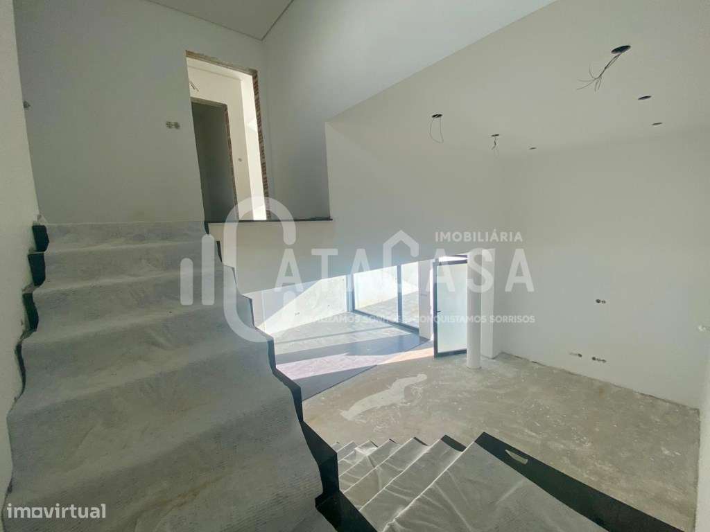 Moradia Geminada T3+1 Nova para Venda em Anadia-10