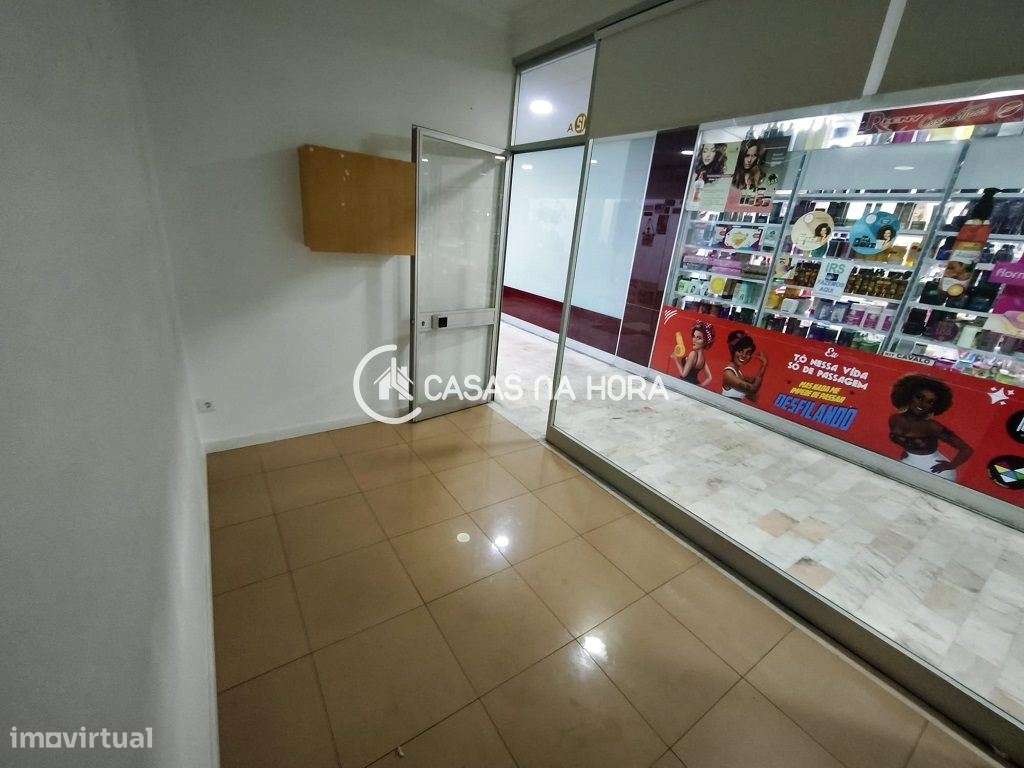 LOJA COMERCIAL  Centro Comercial Galáxia  Centro de Mem Martins / S...-10