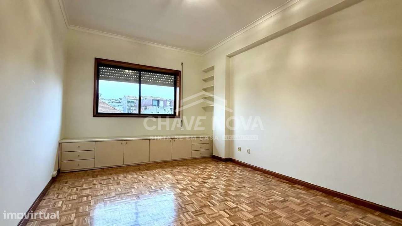 T2+1 c/ Lugar de Garagem em Santos Pousada - Grande imagem: 4/18