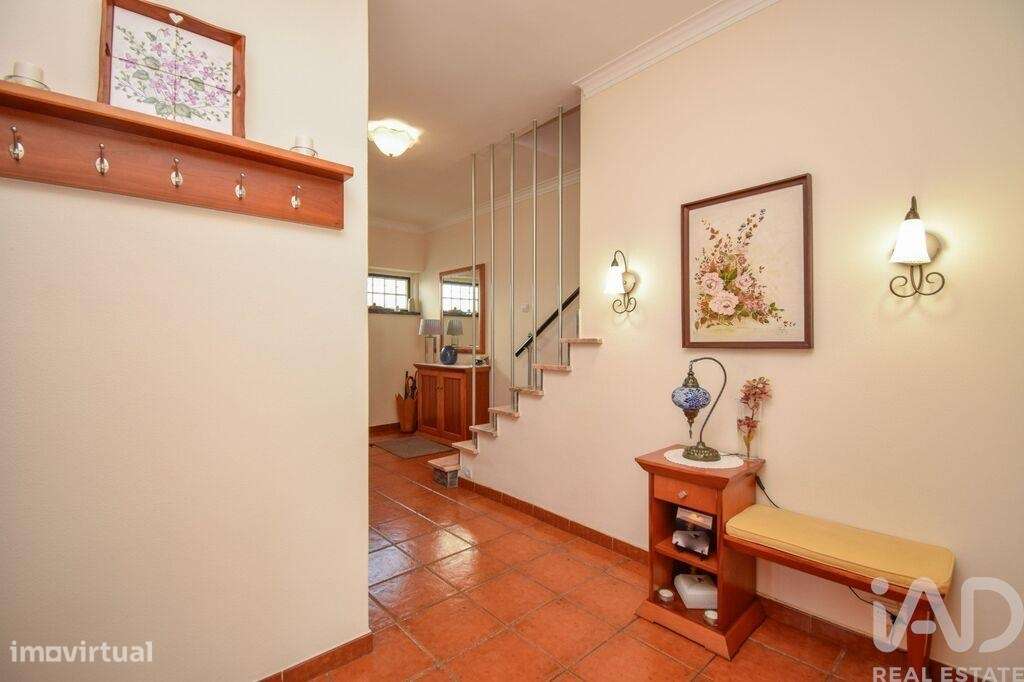 Moradia em banda T4 em Algueirão-Mem Martins de 225 m2 - Grande imagem: 5/30