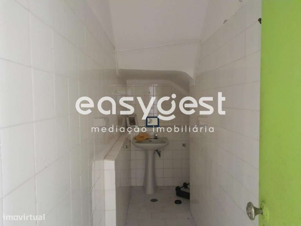 Loja ampla no Centro da cidade de Beja, com 137 m2, Wc e arrumos - Grande imagem: 5/13