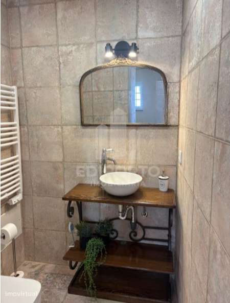 Casa  de 1799 a ser  totalmente reabilitada, mantendo o seu cunho his - Grande imagem: 5/16