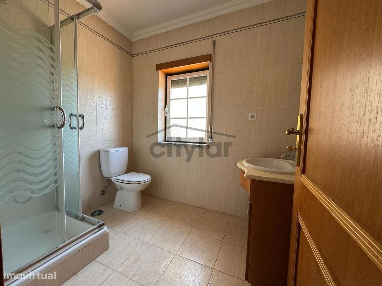 Moradia T4 em Alfeizerão – Conforto, Espaço e Qualidade de Vida!-8