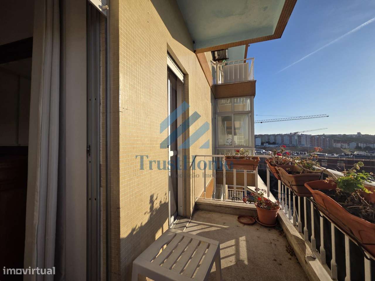 T3 com varanda e vista panorâmica sobre o Parque da Paz – Almada-18
