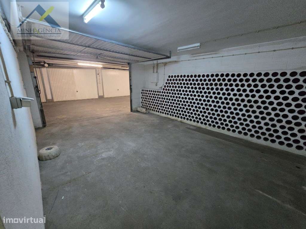 Garagem Box e Arrecadação no Alto do Seixalinho - Grande imagem: 1/18