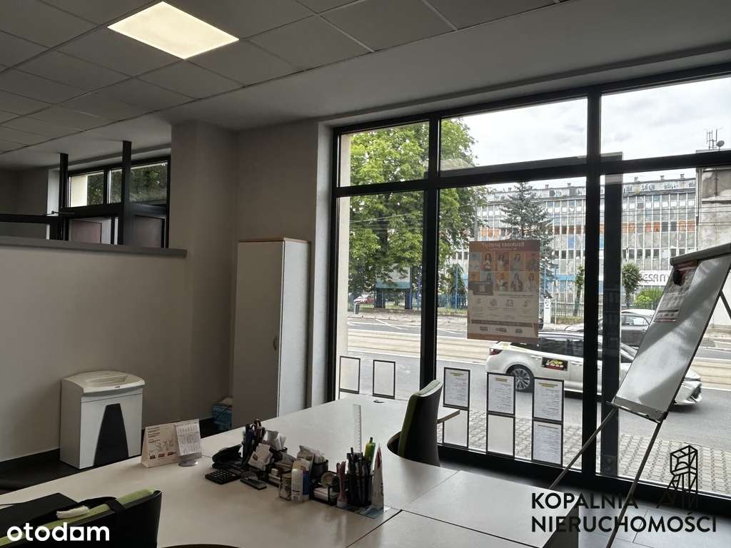 Lokal usługowy z witryną w pięknej kamienicy - Pełny obrazek: 4/10