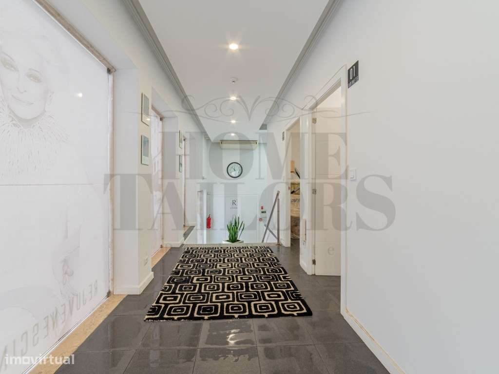 Trespasse de Clínica de Beleza - Localização Premium em Almada-12