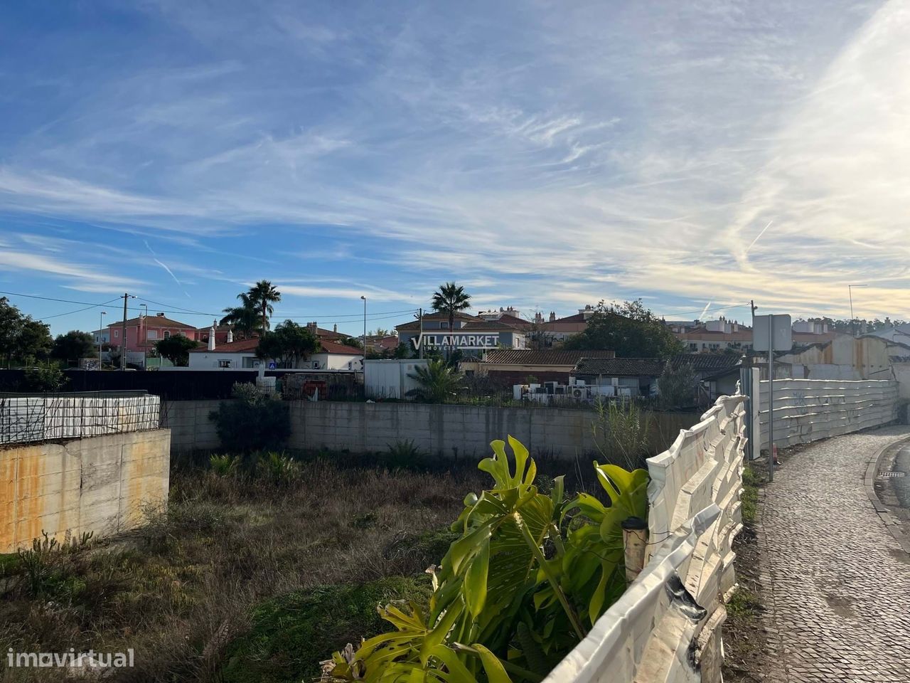 Lote de terreno urbano com 820 m2 situado em Algoz