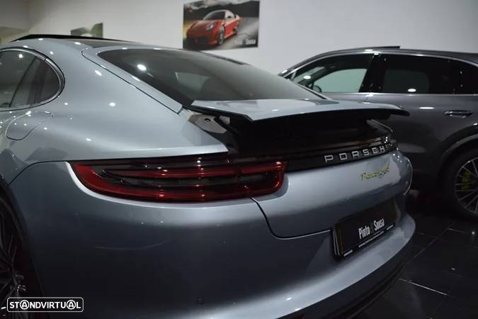 Porsche Panamera 4 E-Hybrid - 11