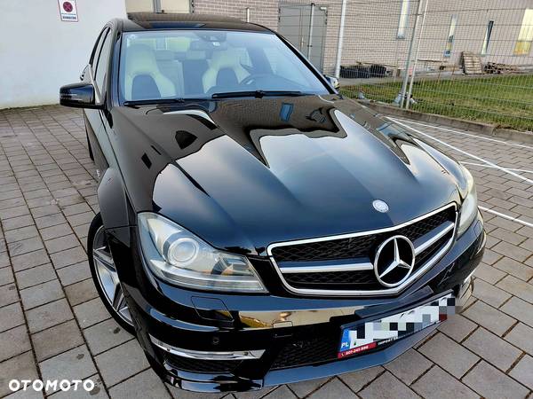 Mercedes-Benz Klasa C 63 AMG AMG SPEEDSHIFT MCT - 35