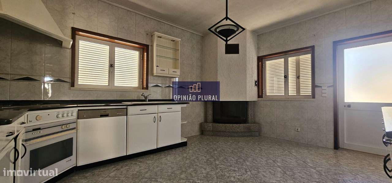 Moradia Exclusiva T4 com Piscina | Conforto e Elegância em Sanfins ...-9